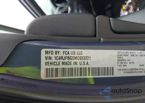 2021 Jeep Grand Cherokee Limited 4X4 z USA, uszkodzony, nr VIN 1C4RJFBG5MC653221